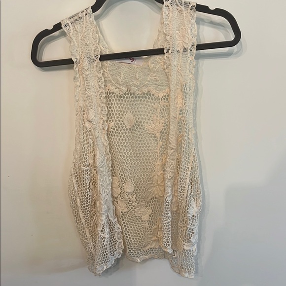 Icing Tops - Icing Cream Lace Sleeveless Top